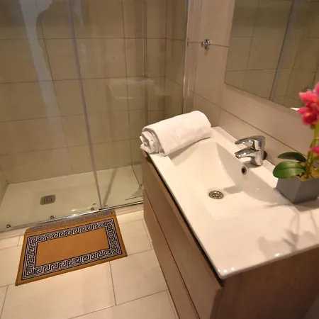 Rnet - Symar - Apartment Roses